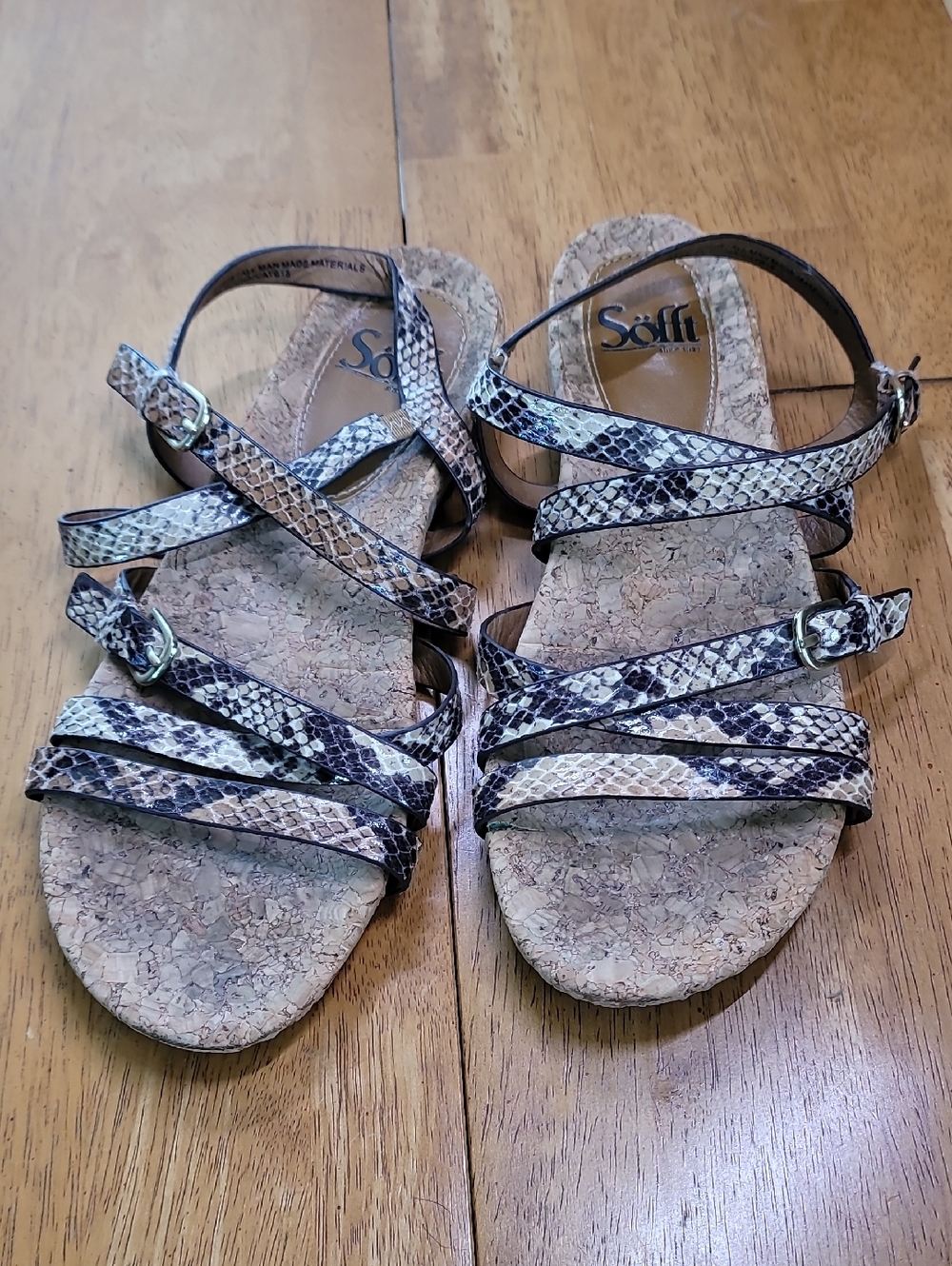 Sofft ☆ Women's Multitone Snakeskin Strap Cork Sandals